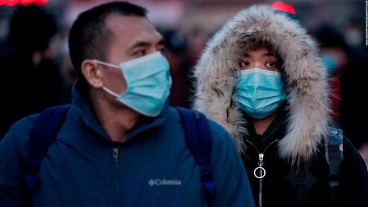 563 fallecidos y ocho argentinos varados en un crucero de Japón