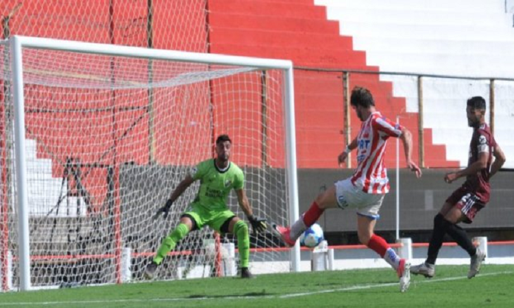 Unión le ganó 3 a 0 a River en Reserva