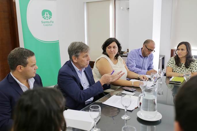 Jatón presentó un presupuesto que garantiza servicios y prioriza obras esenciales