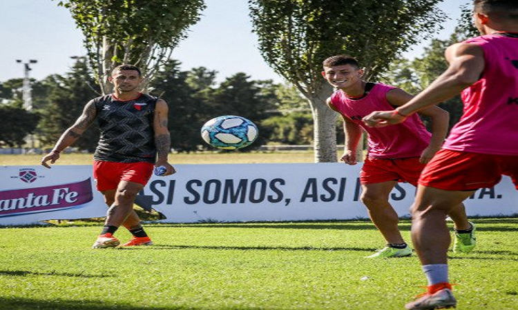 Colón recibirá a Racing con un solo cambio 