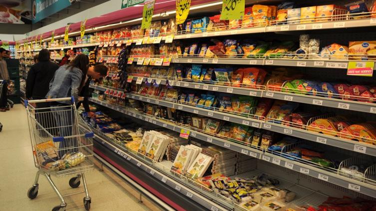 La inflación de enero fue del 2,3% y acumuló 52,9% en un año, informó el Indec