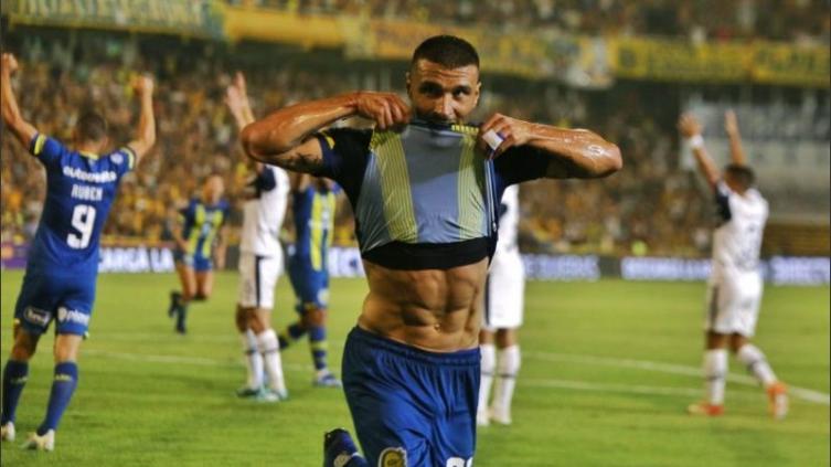 Central venció al Gimnasia de Maradona y se afianza como animador de la Superliga