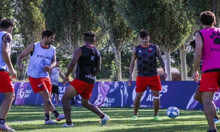 Los 20 jugadores convocados de Osella que viajan a Rosario
