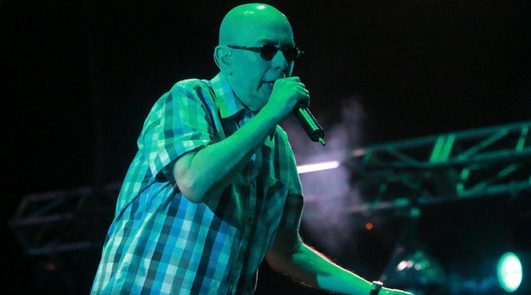 “El cantante tímido”, ¿la nueva canción del Indio Solari?