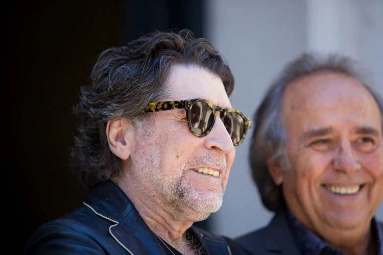 Joaquín Sabina recibió el alta médica a 11 días de su grave caída de un escenario