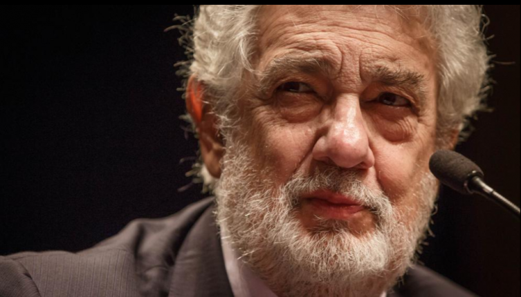 Plácido Domingo acepta “toda la responsabilidad” sobre las denuncias de acoso sexual