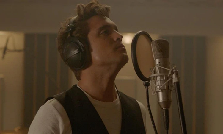Filtraron una imagen de Diego Boneta caracterizado como un Luis Miguel ya mayor