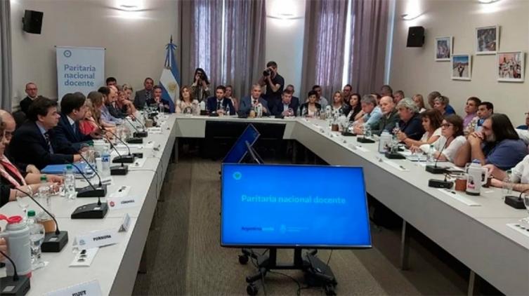 Paritaria nacional docente: hubo acuerdo y empiezan las clases