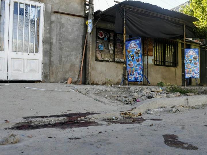 Asesinaron a padre e hijo a balazos en el barrio de Los Monos