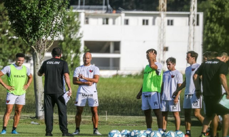 Osella tendrá a Burián de titular y realizará un cambio en Colón