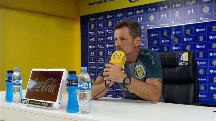 Cocca no confirmó el equipo y dejó dudas respecto a su futuro en Rosario Central
