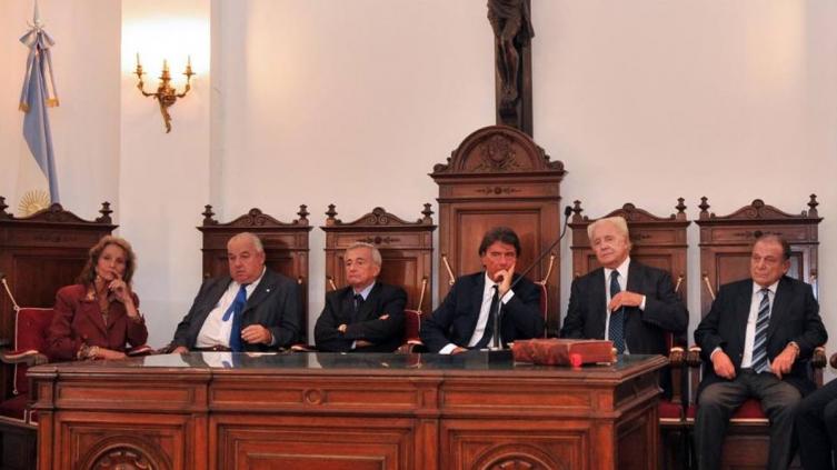 La Corte Suprema de Santa Fe dispuso la suspensión de plazos procesales 