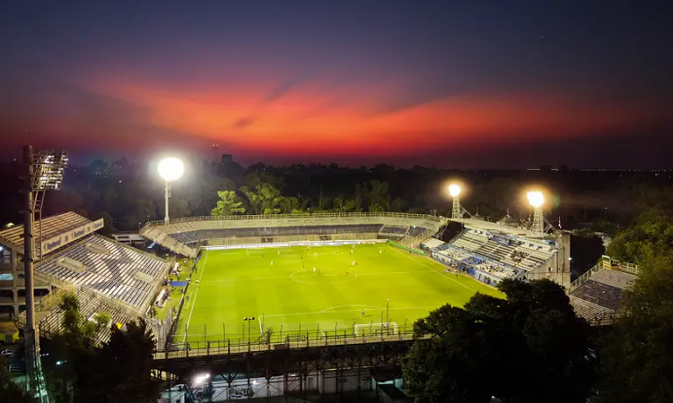 Clubes en cuarentena obligatoria: cómo harán frente a la crisis por la falta de ingresos