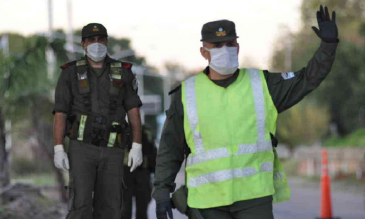 Hubo 15 mil detenidos o demorados por romper la cuarentena en todo el país
