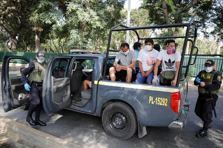 Perú: no penalizarán a militares que maten o hieran mientras patrullan las calles
