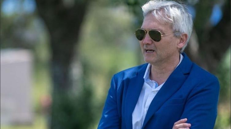 Ricardo Carloni cree que el fútbol va a seguir parado “mínimo hasta julio”
