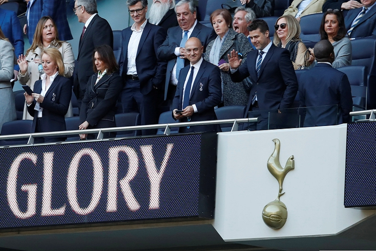 Tottenham reducirá los salarios de todos sus empleados: la medida no afecta al plantel