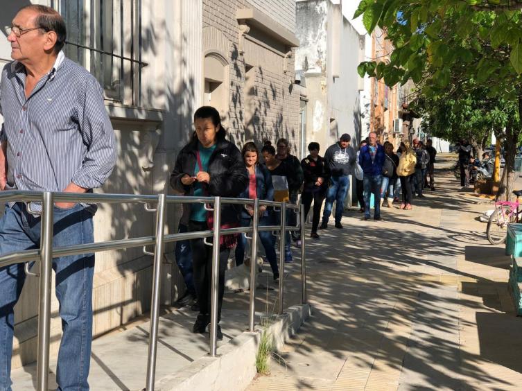 Los bancos abrirán sábado y domingo para jubilaciones y AUH