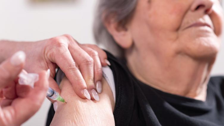 Comienza la vacunación antigripal para afiliados de IAPOS