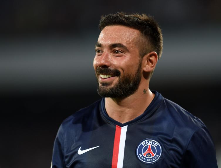 El Pocho Lavezzi tiene nueva novia y es la ex de su amigo
