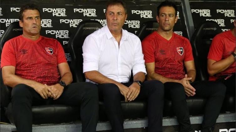 Mauro Cerutti, PF de Newell's: “La pretemporada va a tener que ser de 3 a 4 semanas”