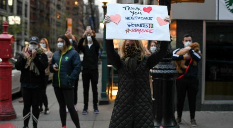 Se registraron menos muertes en Nueva York, pero aumentaron las internaciones