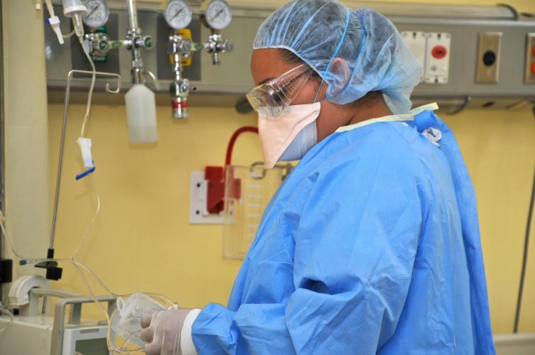 De los contagios, el 15% son trabajadores de la Salud