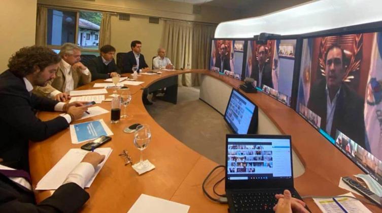 Apoyo de gobernadores a la extensión del aislamiento
