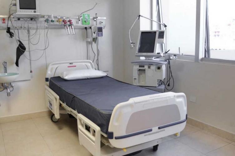 La provincia aumentó el número de camas críticas