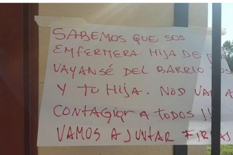 Proponen multas para los que amenacen o discriminen a personal de salud