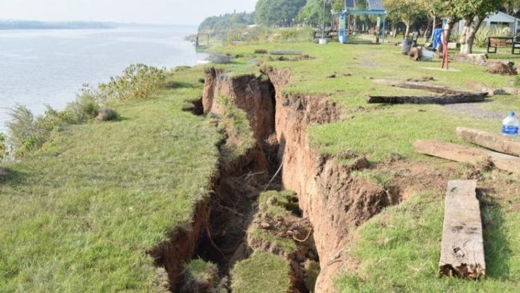 Preocupante situación de la barranca en Puerto Gaboto