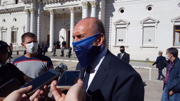 “La política va a conducir a la policía