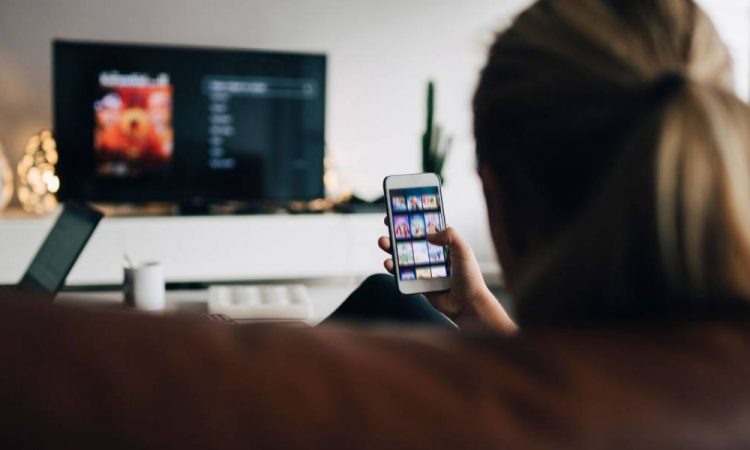 Ya se puede ver Netflix a través de WhatsApp