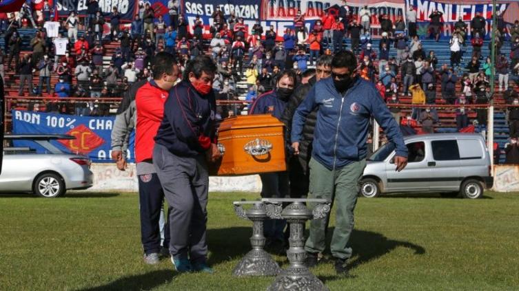 Trinche Carlovich: para la provincia, el velorio puso 