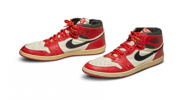 Furor por The Last Dance: subastan las zapatillas de Michael Jordan de 1985 a un precio exorbitante