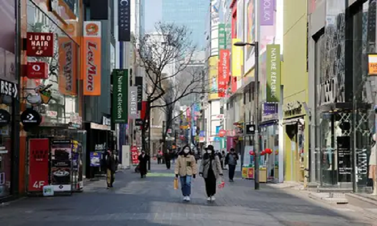 Corea del Sur registró el mayor aumento de casos en un mes debido a nuevo brote