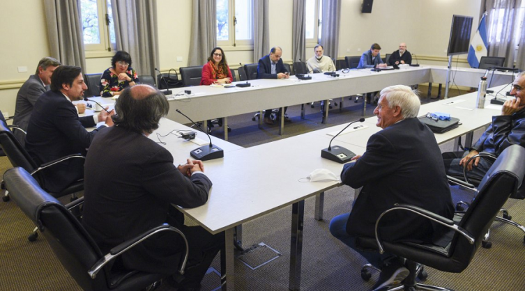 El Gobierno avanza en el diseño de un plan de conectividad para todos los alumnos del país