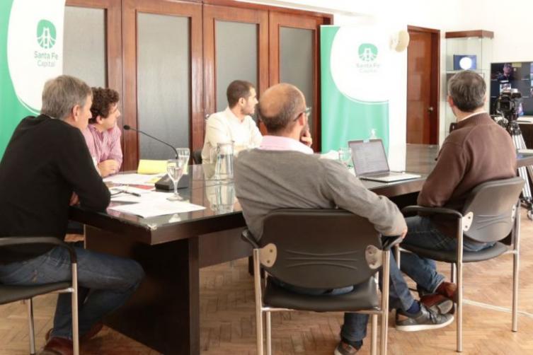 Este martes, comienzan a funcionar peluquerías y servicios personales