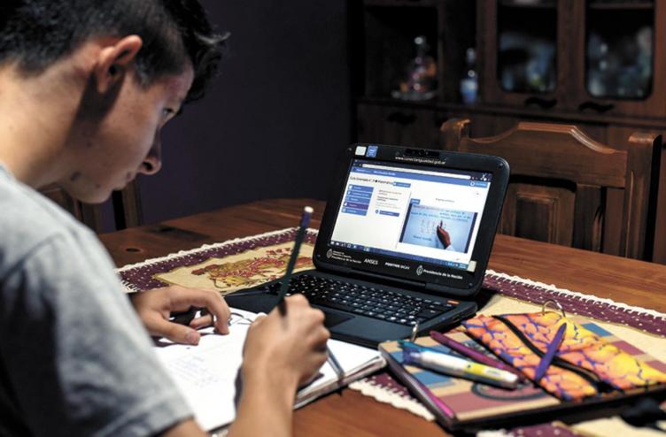 Suspenderán las calificaciones en todas las escuelas del país hasta que vuelvan las clases