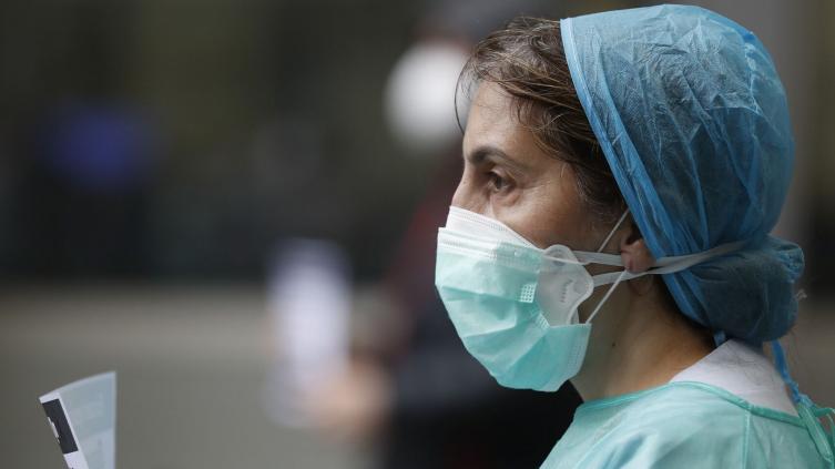 Ascienden a 353 los fallecidos y a 7134 los contagiados de coronavirus en el país