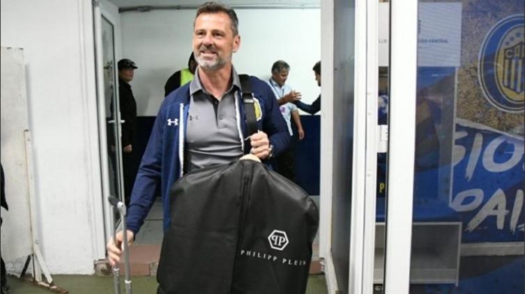 Rosario Central también baraja la alternativa de que Diego Cocca firme hasta diciembre