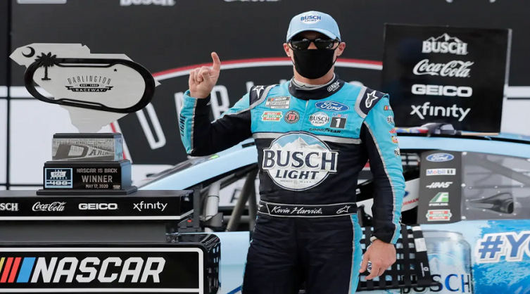 El NASCAR fue la primera categoría en el mundo que regresó a las pistas
