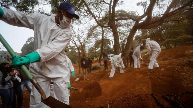 Brasil registró 888 muertos y un nuevo récord de contagios