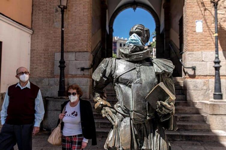 El tapabocas será obligatorio en España en espacios cerrados y en la calle