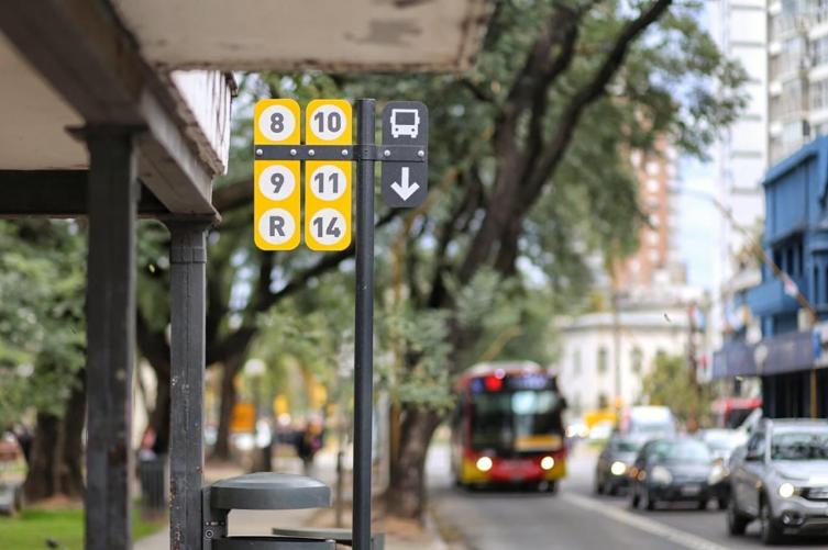Sin acuerdo, continúa el paro de colectivos en Santa Fe 