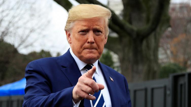 Trump dice que no le va a dar a la prensa 