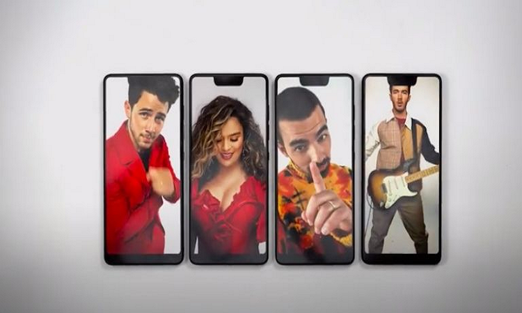 Furor por el flamante lanzamiento musical de Karol G y Jonas Brothers
