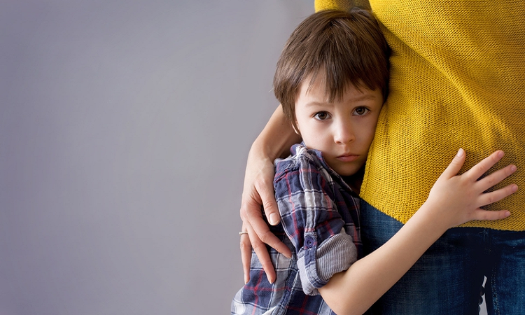 Tics repentinos, nuevos miedos y otros efectos del encierro en los niños