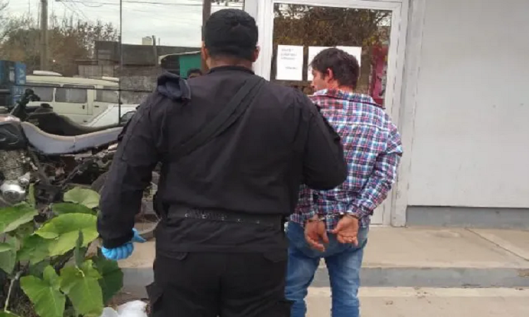 Detuvieron a un ladrón que robó elementos en una escuela