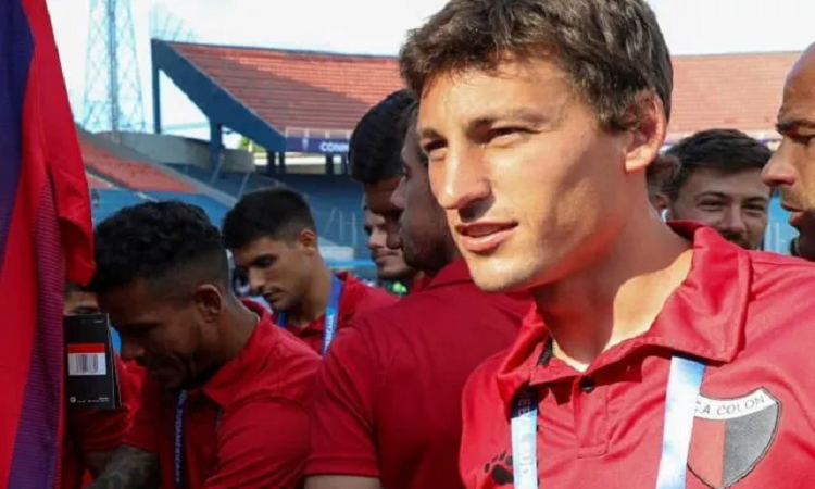Damián Schmidt desea seguir en Colón